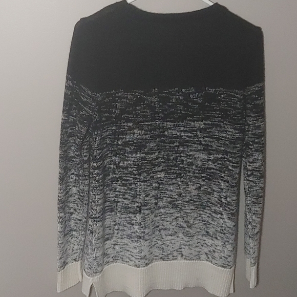Ladies size S long knit sweater - Picture 2 of 3